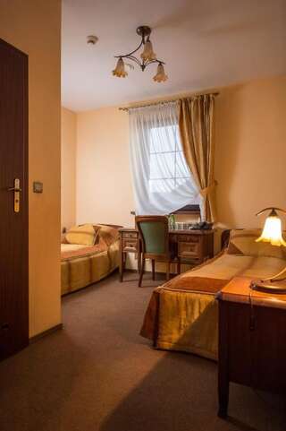 Курортные отели Resort Jura Крочице Двухместный номер эконом-класса с 2 отдельными кроватями-14
